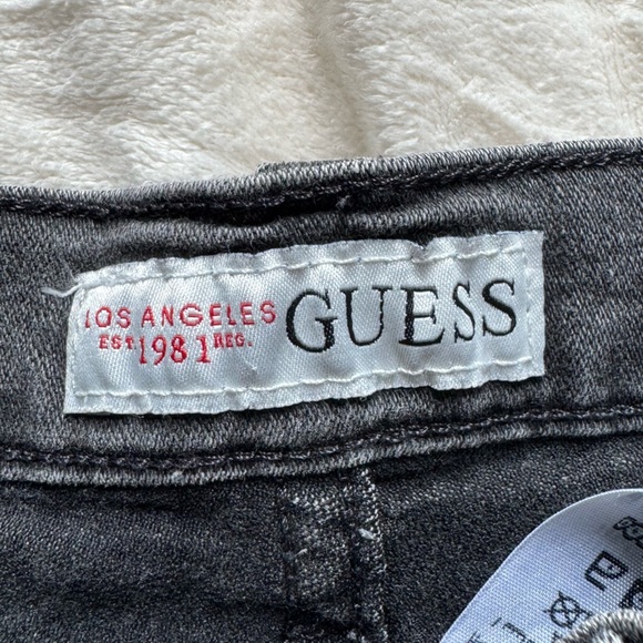 Vintage Guess Cut Off Jean Shorts - Picture 6 of 8